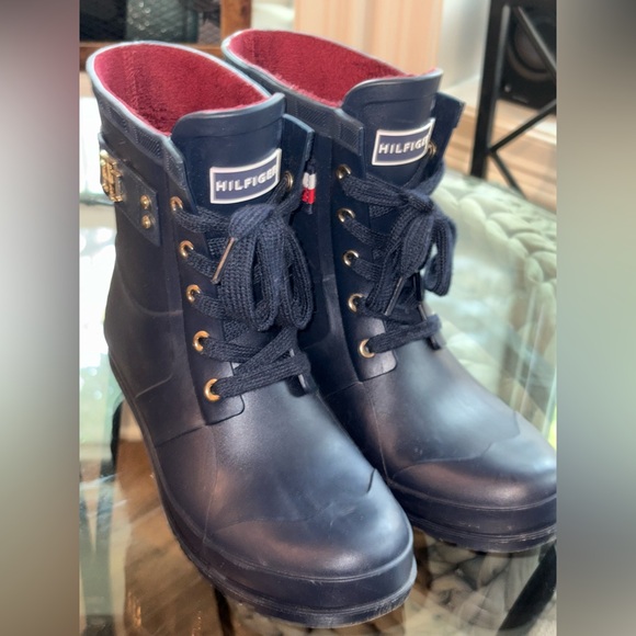 Women’s Tommy Hilfiger Rain Boots Size 8 - Picture 4 of 4